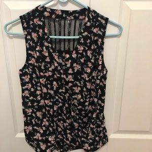 Floral sleeveless shirt